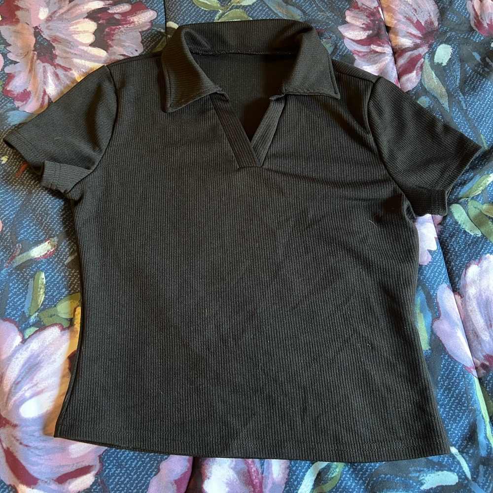SHEIN XS black v neck crop top with collar. Tried on once but too small